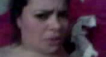 clip sex hotel thuý nga 47 tuổi brunette cath kem dạy hạnh phúc với một máy rung. phim sex tự quay